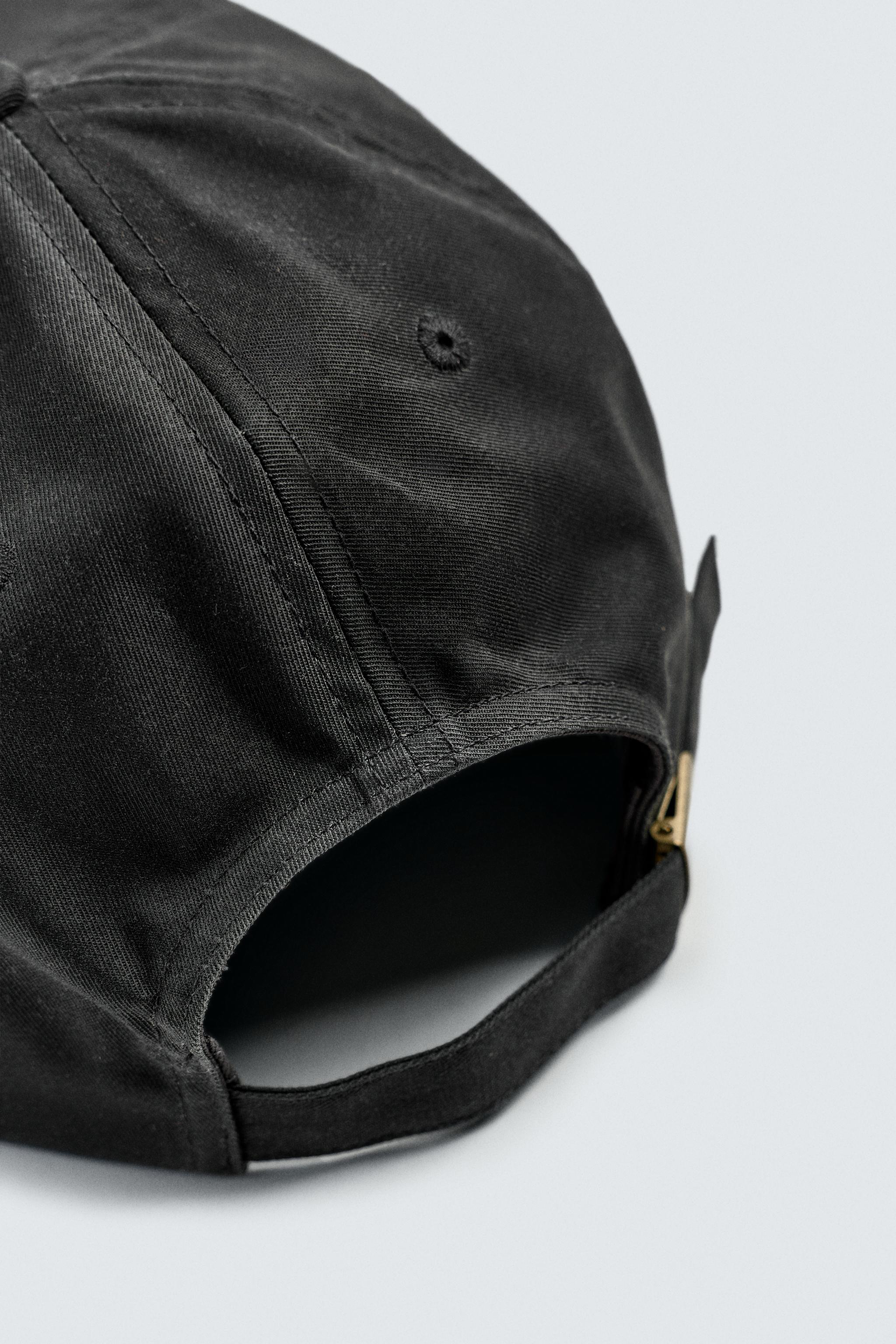 EMBROIDERED FLAT VISOR CAP